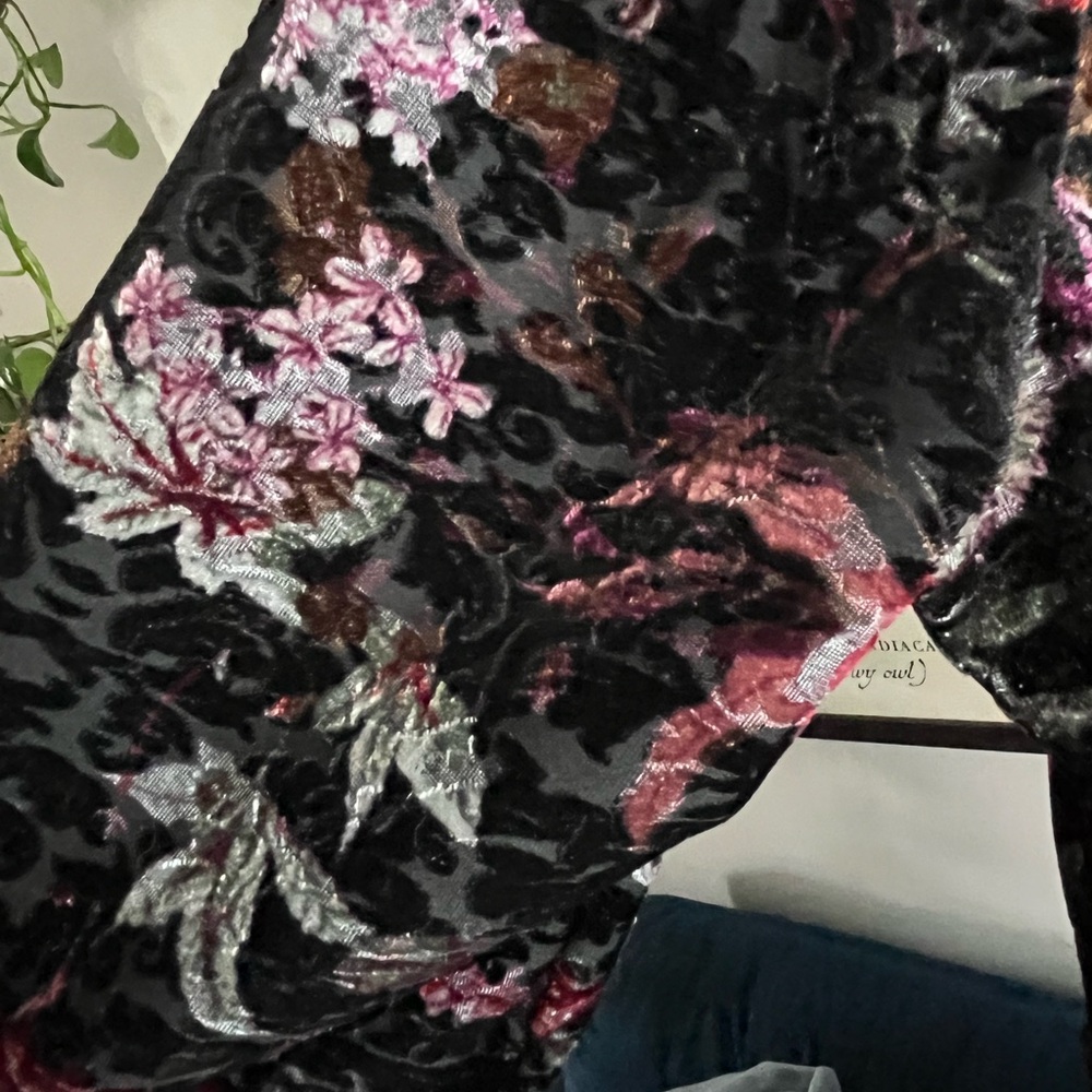 Xhilaration XXL Black Floral Duster - Picture 4 of 8